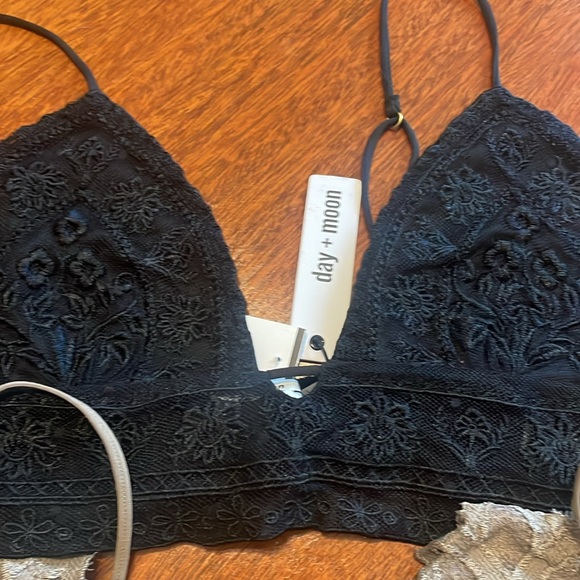 Bralette - Picture 3 of 3